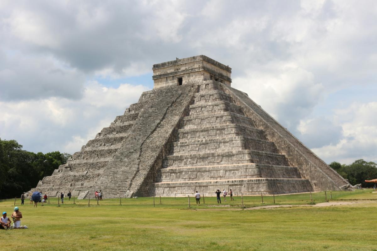 Mysteries of Chichen Itza: Where the Serpent Descends — photo 10