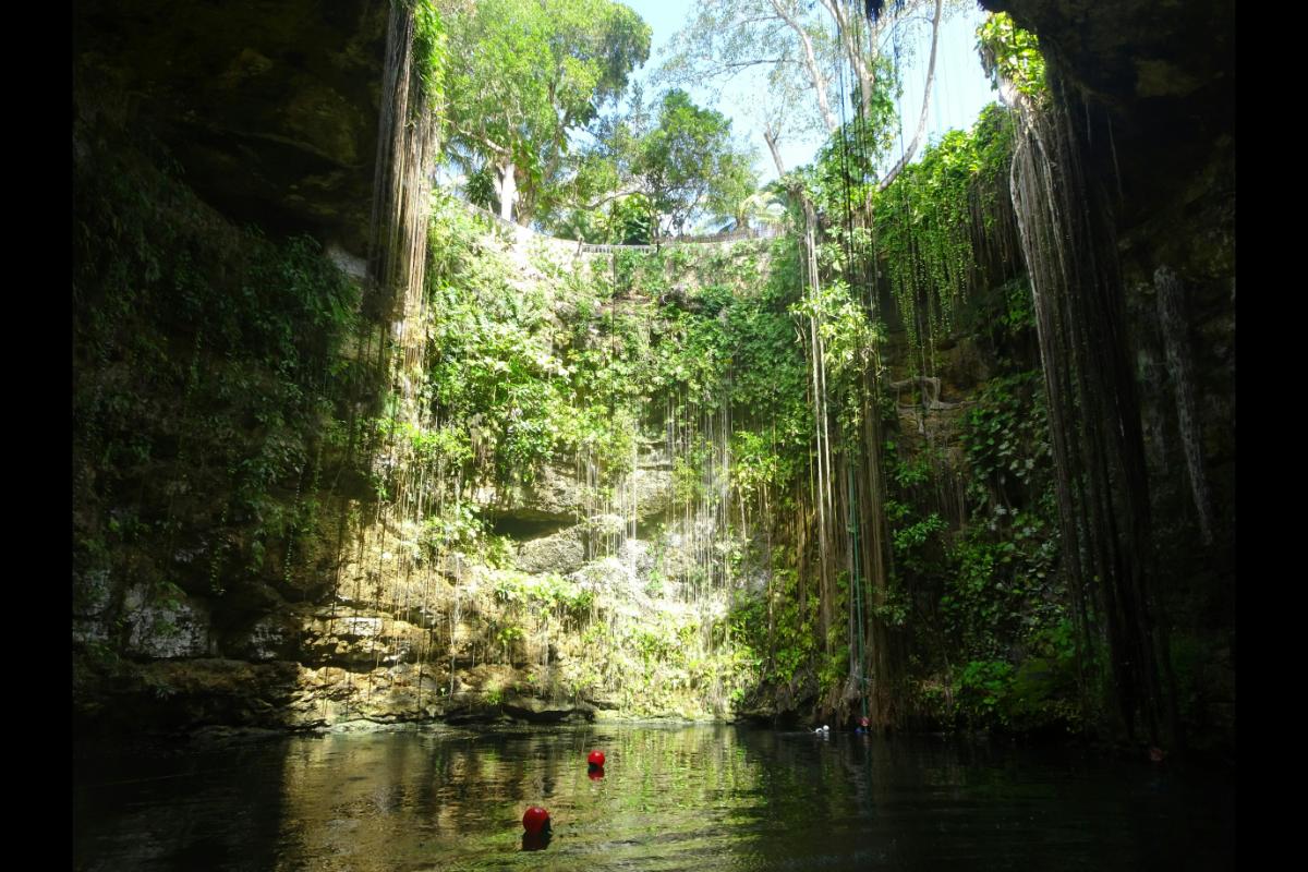 Mysteries of Chichen Itza: Where the Serpent Descends — photo 8